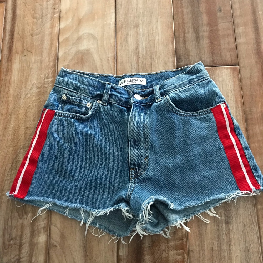 Light wash jean shorts
